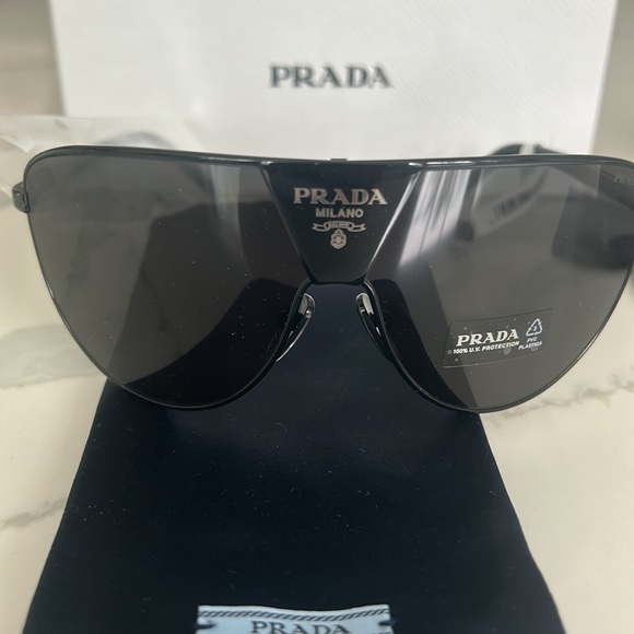 NWT Prada Shield sunglasses 37mm - Picture 1 of 15